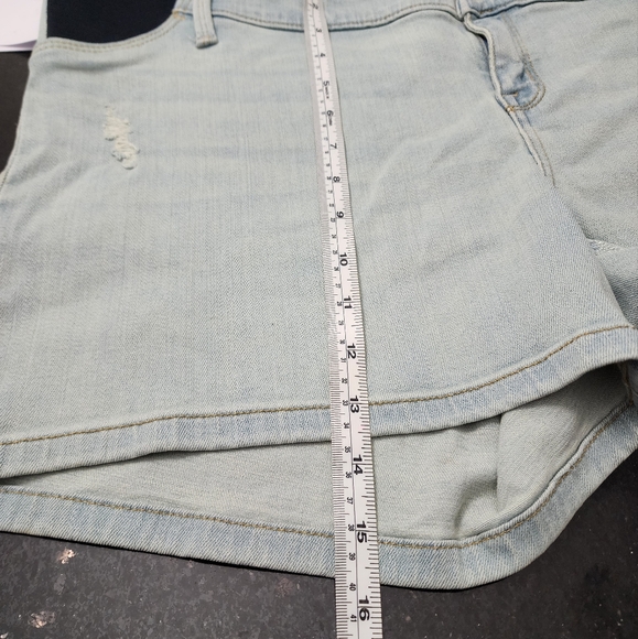 ISABEL MATERNITY By Ingrid & Isabel Under Belly Blue Jean Shorts. Size: 14. NWT - Picture 10 of 13